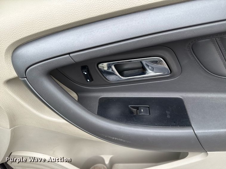 image for item ER1077 2011 Ford  Taurus  
