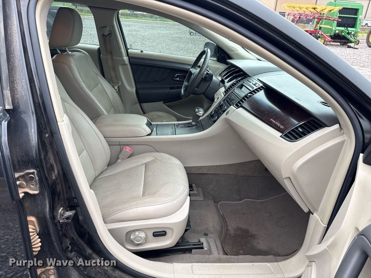 image for item ER1077 2011 Ford  Taurus  