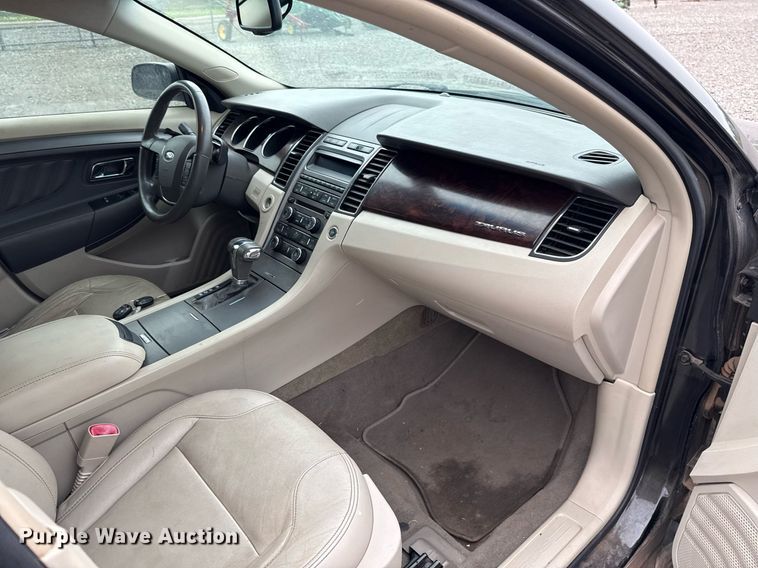 image for item ER1077 2011 Ford  Taurus  