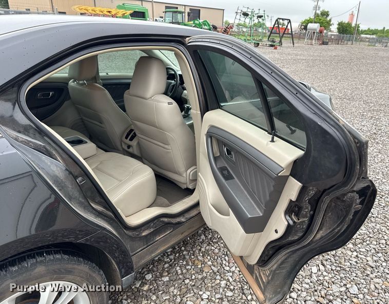 image for item ER1077 2011 Ford  Taurus  