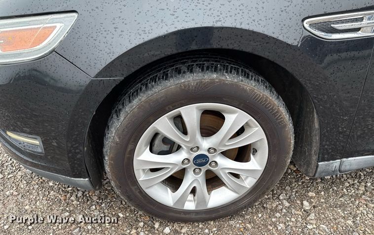 image for item ER1077 2011 Ford  Taurus  