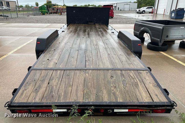 image for item ER1078 2005 Horse Creek Maufacturing utility trailer