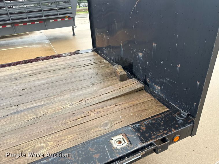 image for item ER1078 2005 Horse Creek Maufacturing utility trailer