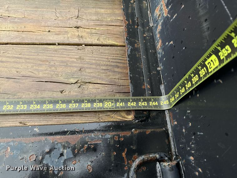 image for item ER1078 2005 Horse Creek Maufacturing utility trailer