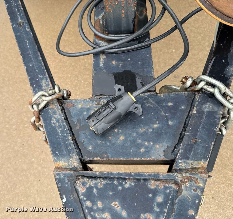 image for item ER1078 2005 Horse Creek Maufacturing utility trailer