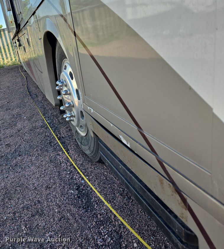 image for item ER5226 2008 Winnebago Tour 40TD RV