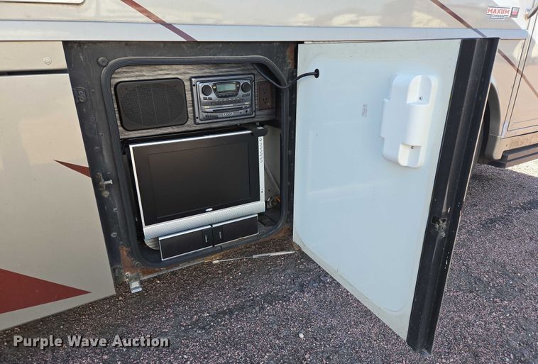 image for item ER5226 2008 Winnebago Tour 40TD RV