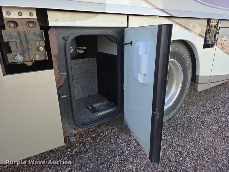 image for item ER5226 2008 Winnebago Tour 40TD RV