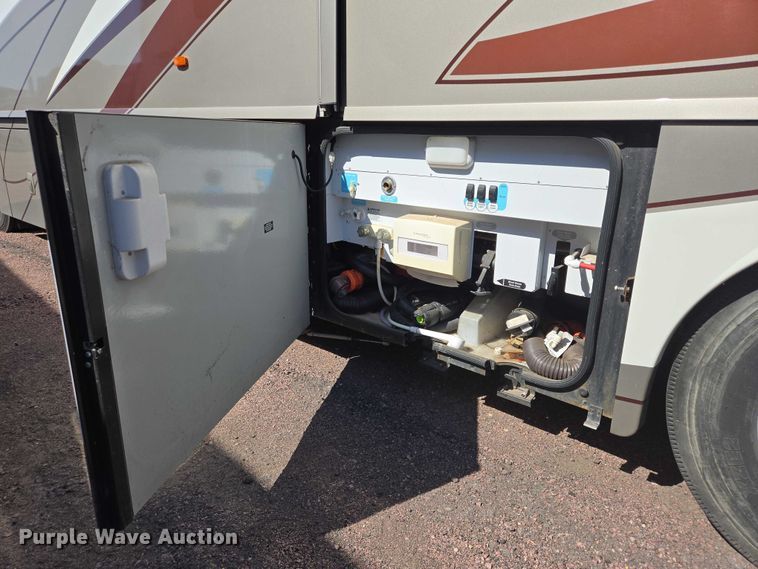 image for item ER5226 2008 Winnebago Tour 40TD RV