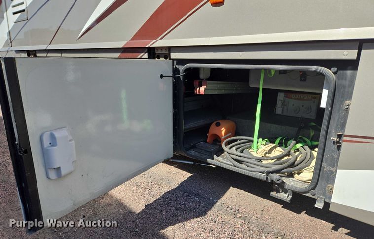 image for item ER5226 2008 Winnebago Tour 40TD RV