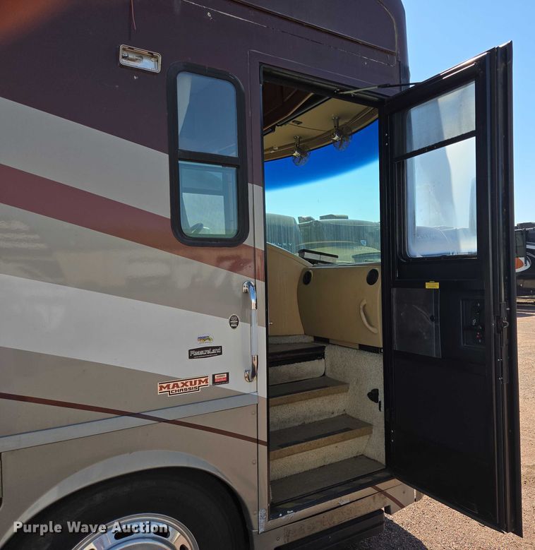 image for item ER5226 2008 Winnebago Tour 40TD RV