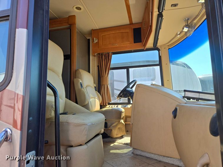 image for item ER5226 2008 Winnebago Tour 40TD RV