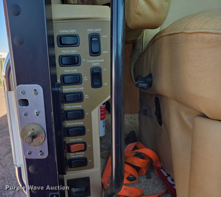 image for item ER5226 2008 Winnebago Tour 40TD RV