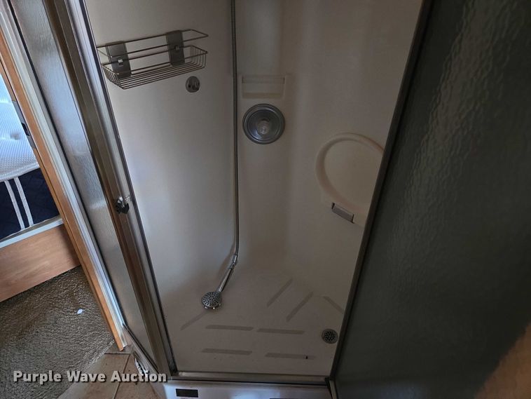 image for item ER5226 2008 Winnebago Tour 40TD RV