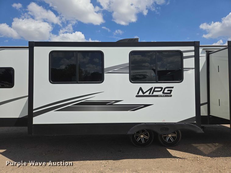 image for item ER5227 2022 Heartland 3100BH MPG camper
