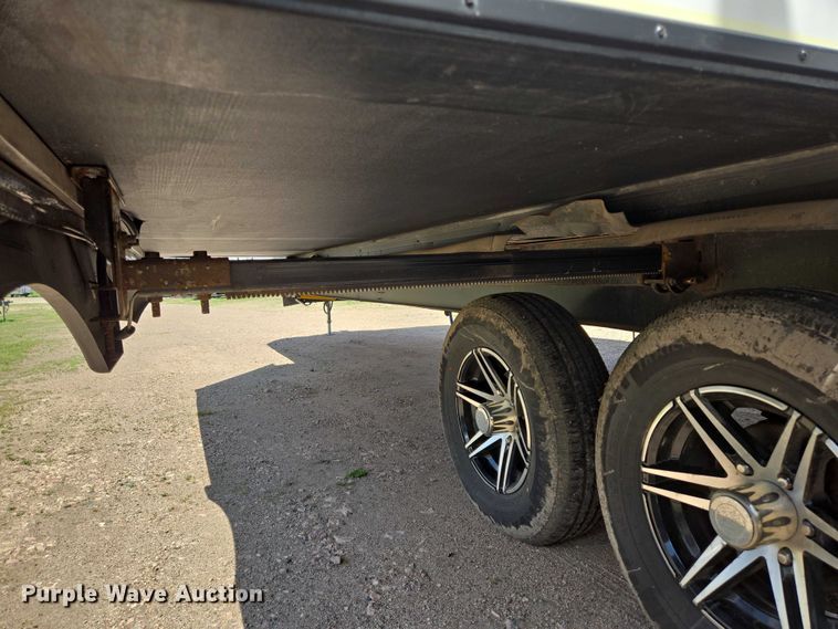 image for item ER5227 2022 Heartland 3100BH MPG camper