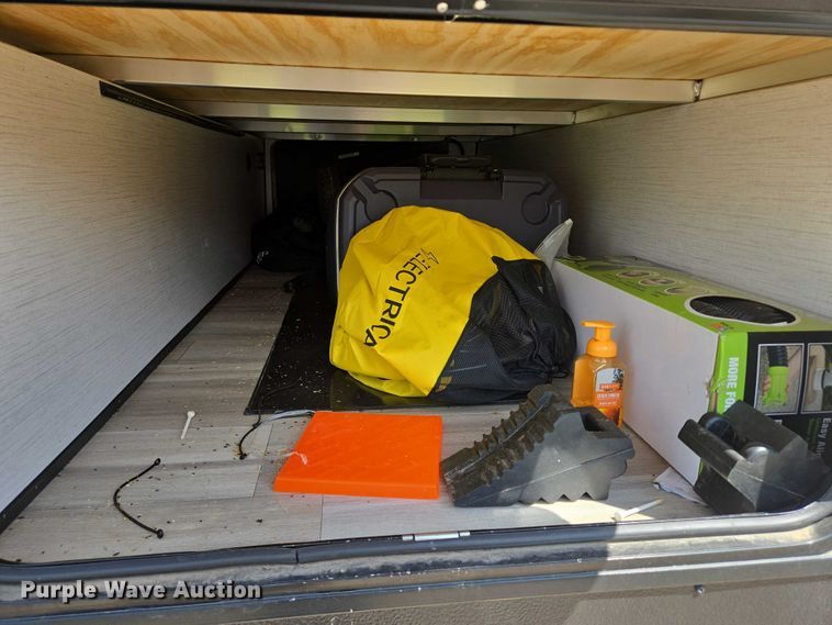 image for item ER5227 2022 Heartland 3100BH MPG camper