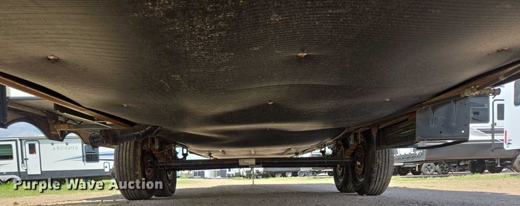 image for item ER5227 2022 Heartland 3100BH MPG camper