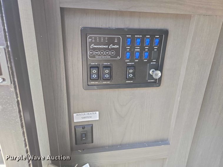 image for item ER5227 2022 Heartland 3100BH MPG camper