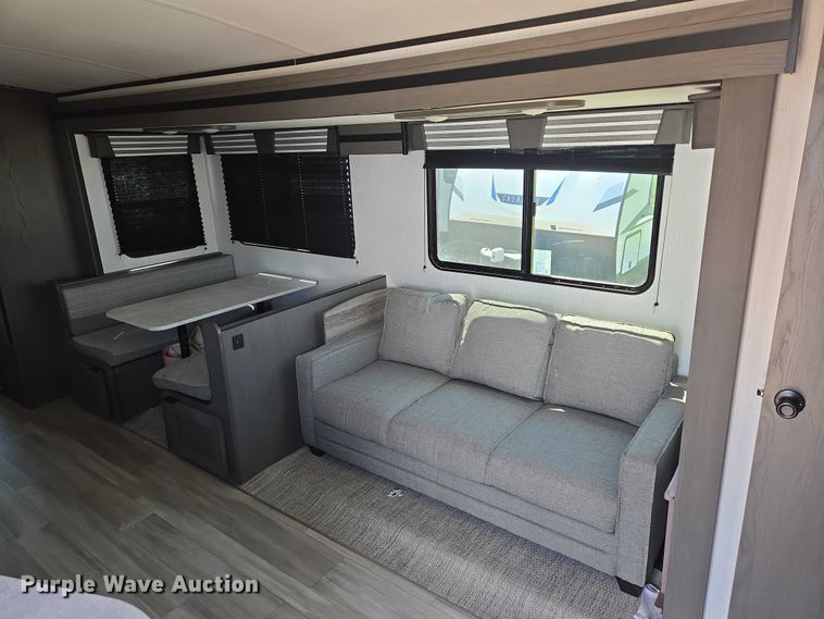 image for item ER5227 2022 Heartland 3100BH MPG camper