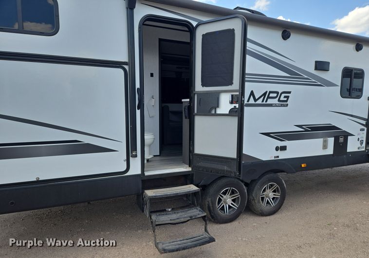 image for item ER5227 2022 Heartland 3100BH MPG camper