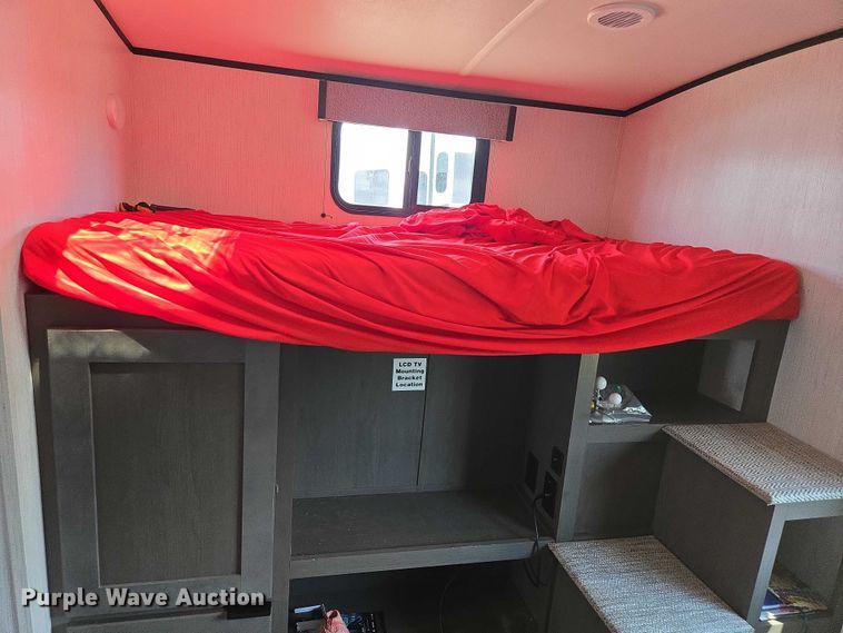 image for item ER5227 2022 Heartland 3100BH MPG camper