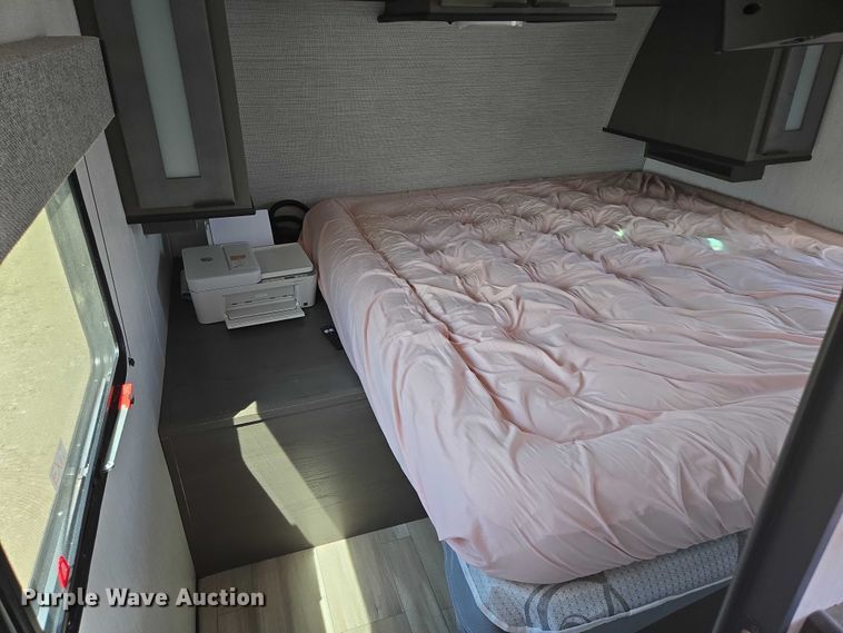 image for item ER5227 2022 Heartland 3100BH MPG camper