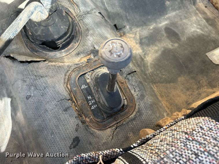 image for item ER8930 1976 Chevrolet K10 pickup truck