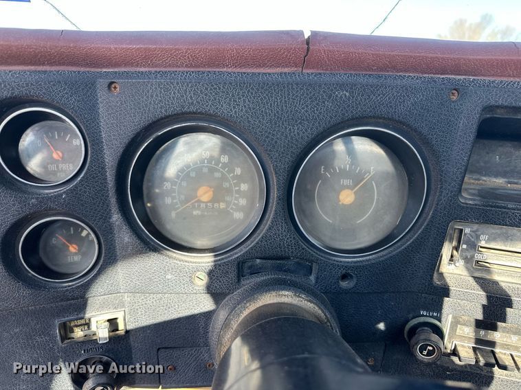 image for item ER8930 1976 Chevrolet K10 pickup truck