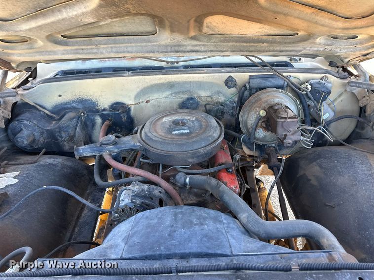 image for item ER8930 1976 Chevrolet K10 pickup truck