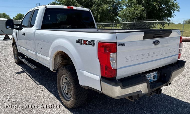 image for item IE9134 2021 Ford F250 Super Duty XL SuperCab pickup truck
