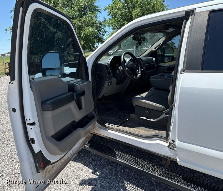 image for item IE9134 2021 Ford F250 Super Duty XL SuperCab pickup truck