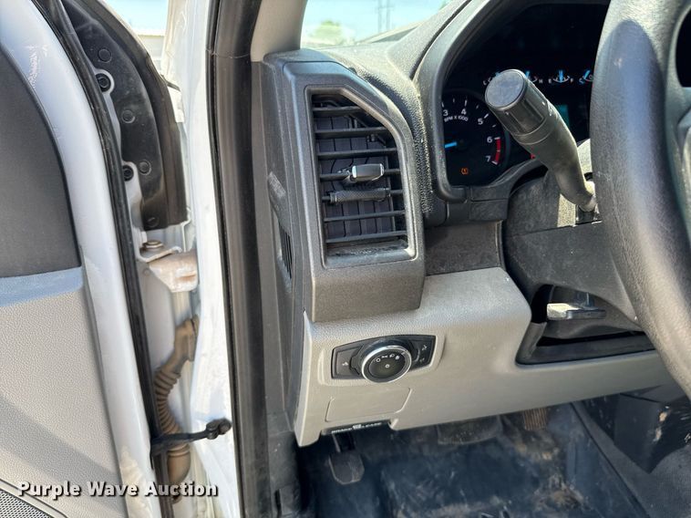 image for item IE9134 2021 Ford F250 Super Duty XL SuperCab pickup truck