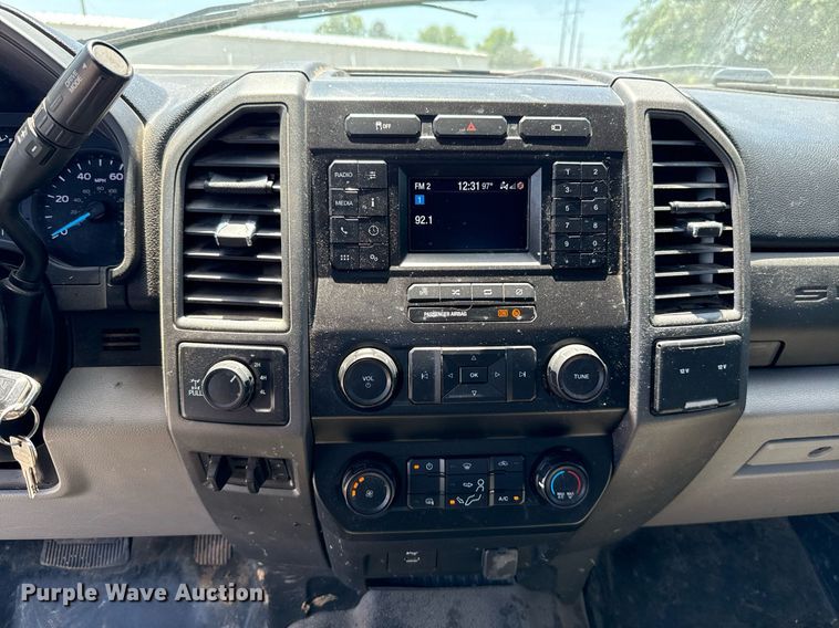 image for item IE9134 2021 Ford F250 Super Duty XL SuperCab pickup truck