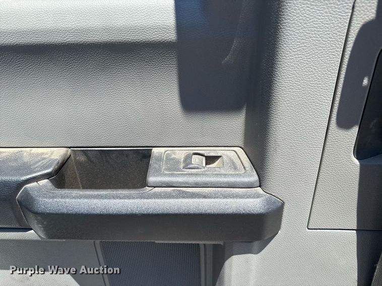 image for item IE9134 2021 Ford F250 Super Duty XL SuperCab pickup truck