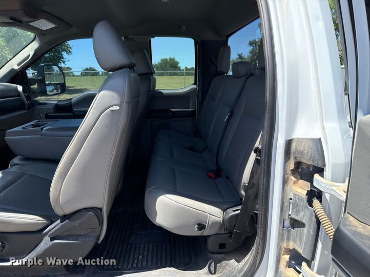 image for item IE9134 2021 Ford F250 Super Duty XL SuperCab pickup truck