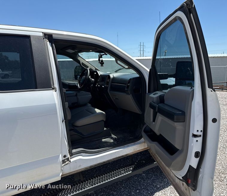 image for item IE9134 2021 Ford F250 Super Duty XL SuperCab pickup truck