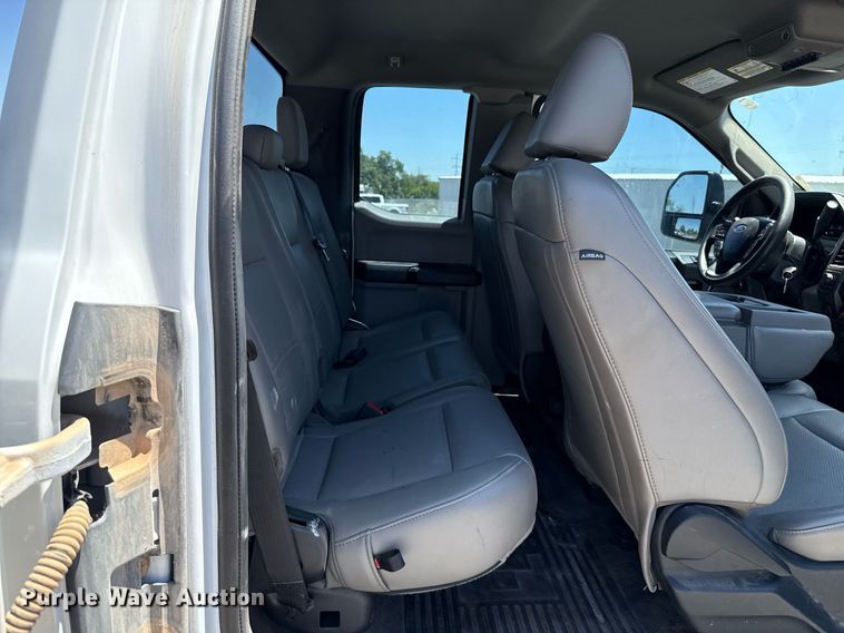 image for item IE9134 2021 Ford F250 Super Duty XL SuperCab pickup truck