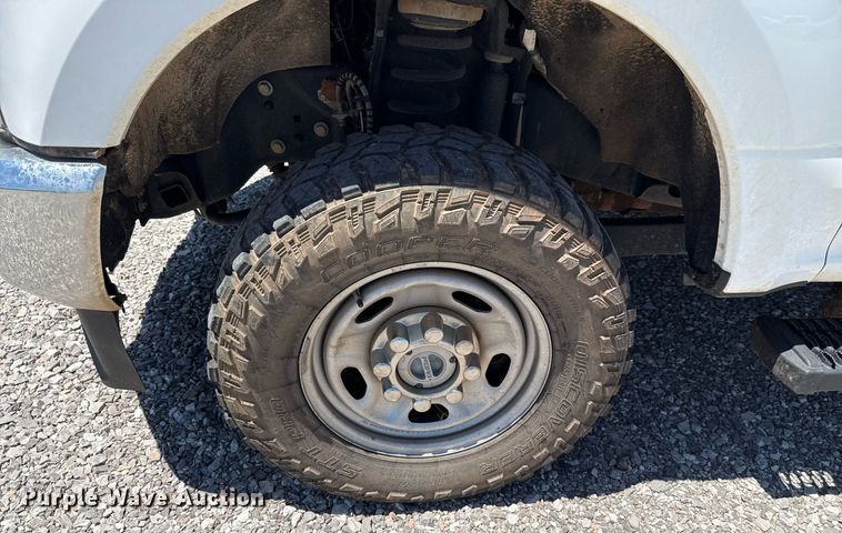 image for item IE9134 2021 Ford F250 Super Duty XL SuperCab pickup truck