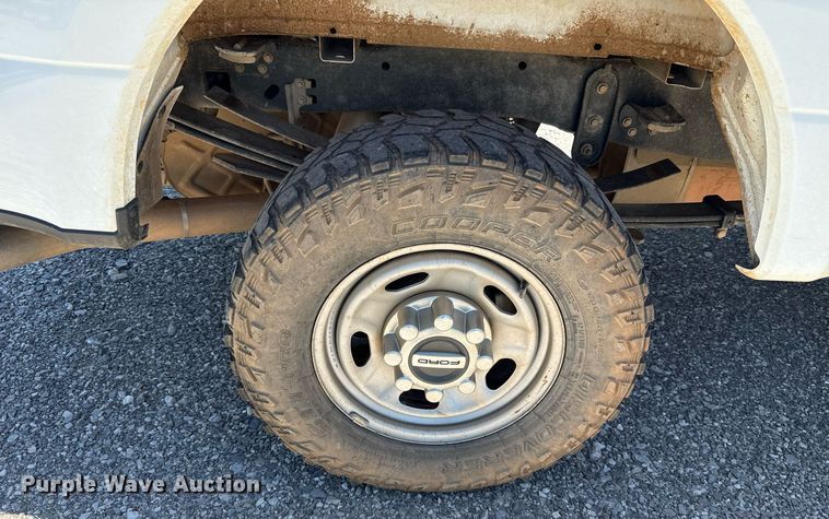 image for item IE9134 2021 Ford F250 Super Duty XL SuperCab pickup truck