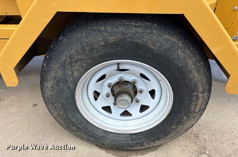 image for item ND9765 2017 Wallenstein CR100HW wood chipper