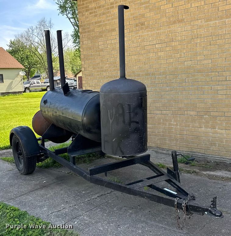 image for item NJ9658 Smoker trailer