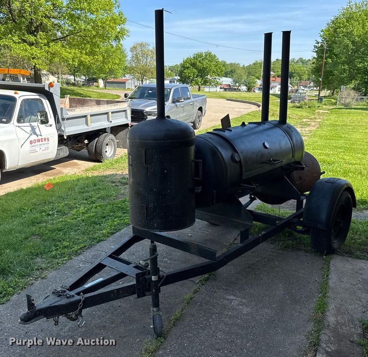 image for item NJ9658 Smoker trailer