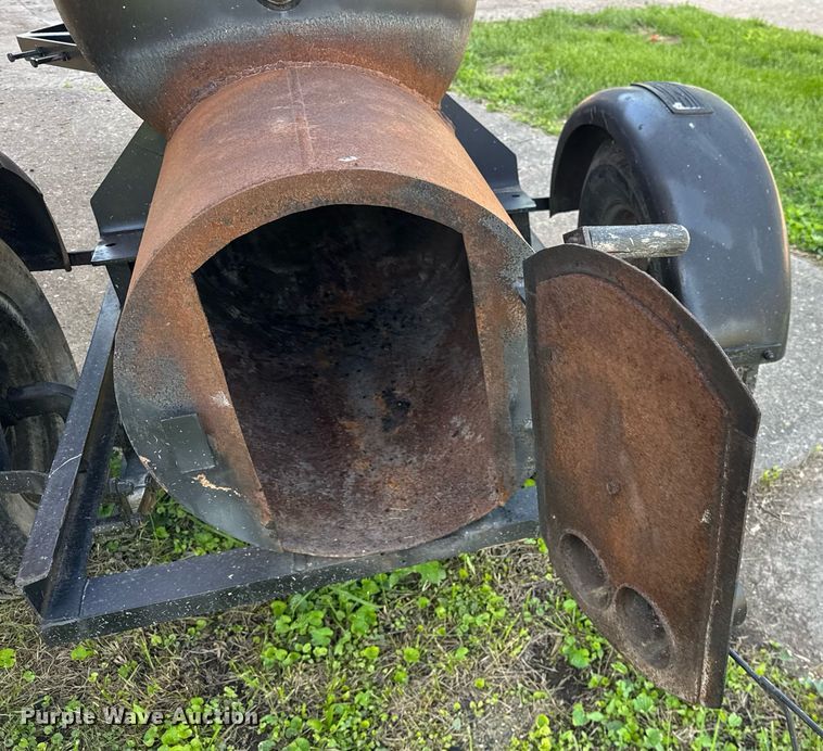 image for item NJ9658 Smoker trailer