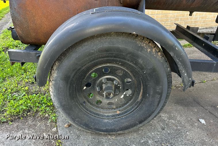 image for item NJ9658 Smoker trailer