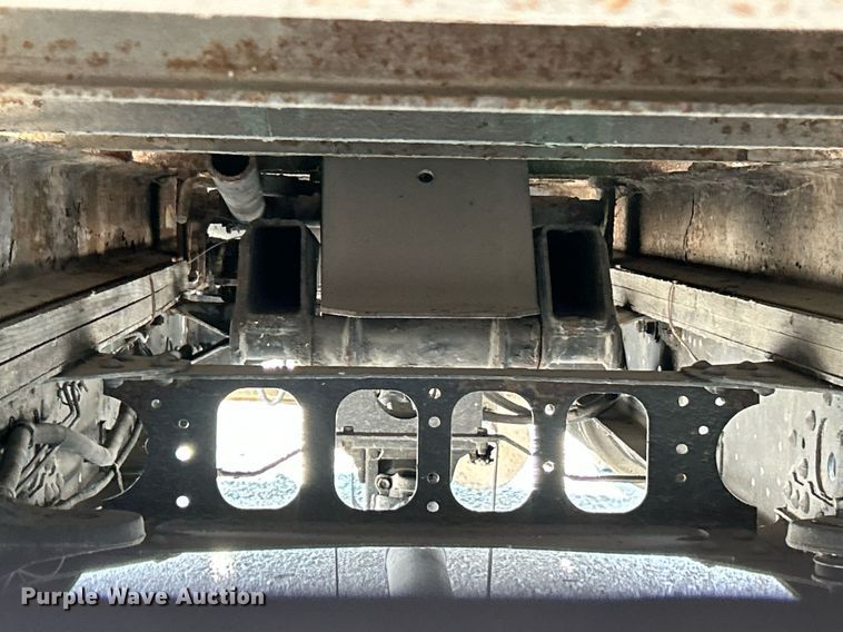 image for item NJ9726 2005 Mitsubishi FH211 dump flatbed truck