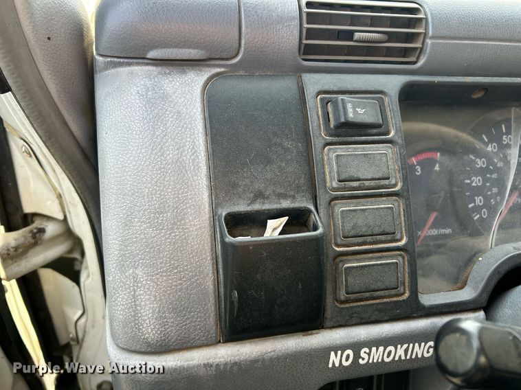 image for item NJ9726 2005 Mitsubishi FH211 dump flatbed truck