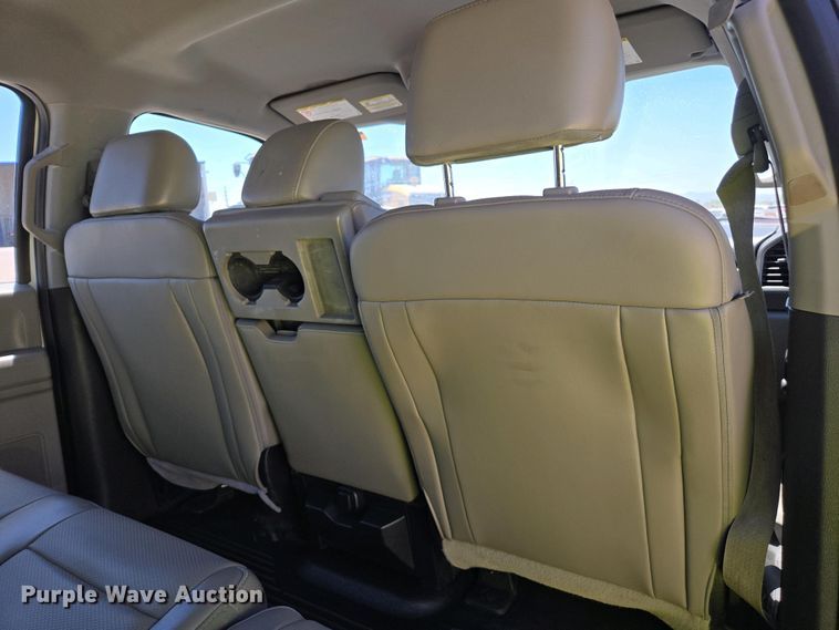 image for item YA0499 2019 Ford F350 Super Duty Crew Cab flatbed pickup truck