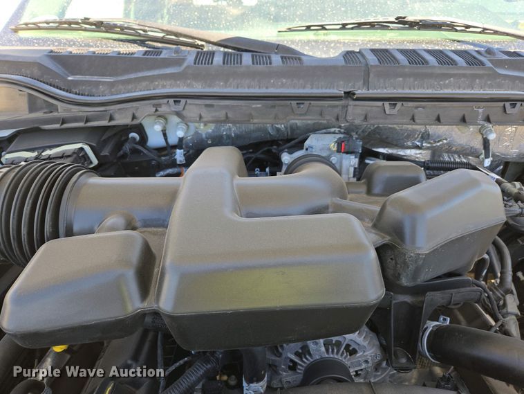 image for item YA0499 2019 Ford F350 Super Duty Crew Cab flatbed pickup truck