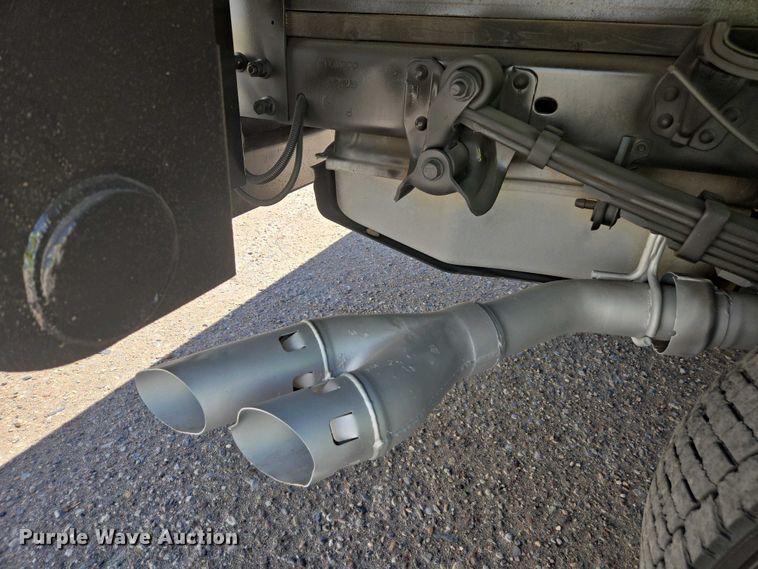 image for item YA0500 2012 Ford F450 Super Duty Crew Cab flatbed truck